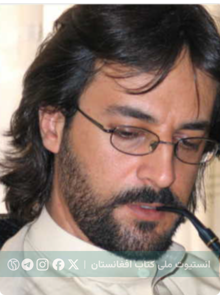 خالد نویسا